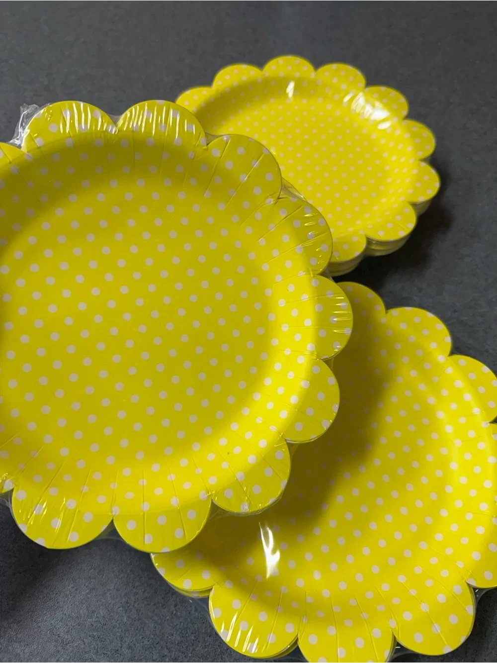 Yellow Polka Dot Scalloped Paper Plates - 20 Pack of Disposable Party Plates